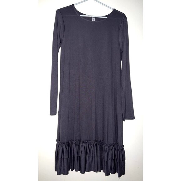 Zenana Outfitters Grey Double Ruffle Outfitters — NWOT -- MEDIUM - Picture 5 of 11